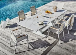 Fauteuil empilable Aroha
